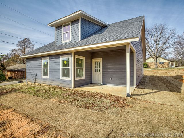 1879 Rockford Drive, Eufaula, OK 74432