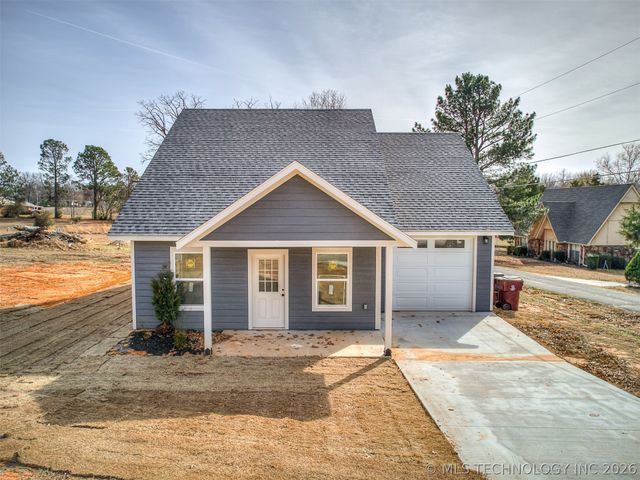 1879 Rockford Drive, Eufaula, OK 74432