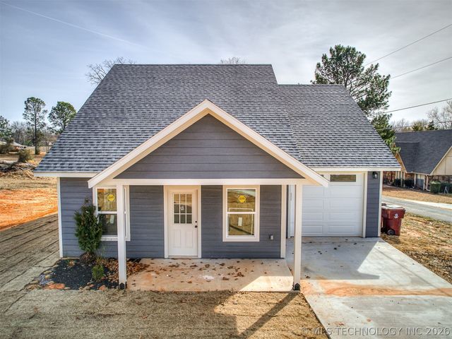 1879 Rockford Drive, Eufaula, OK 74432