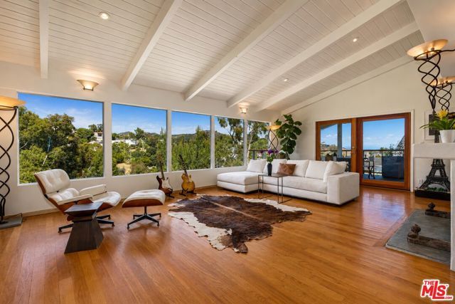 3162 Durand Drive, Los Angeles, CA 90068