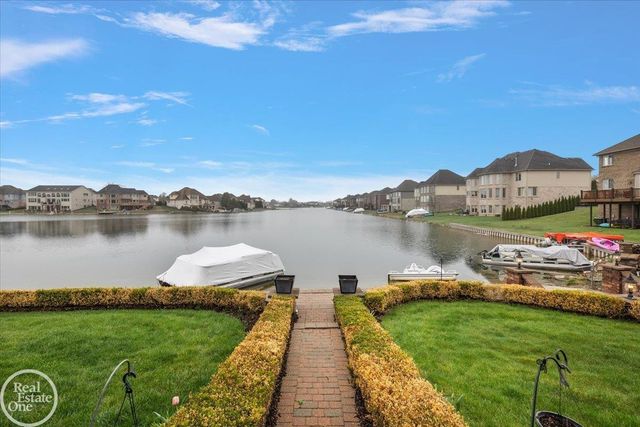 51577 Merry Lane, Shelby Twp, MI 48316
