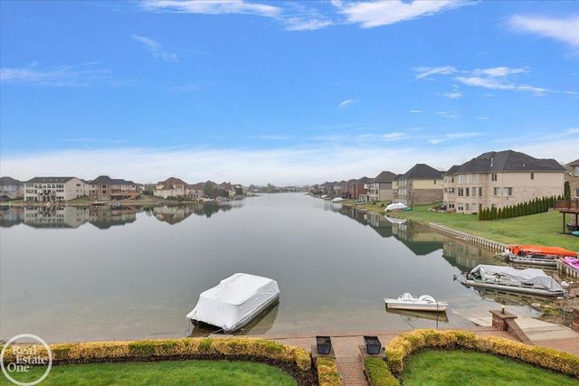 51577 Merry Lane, Shelby Twp, MI 48316