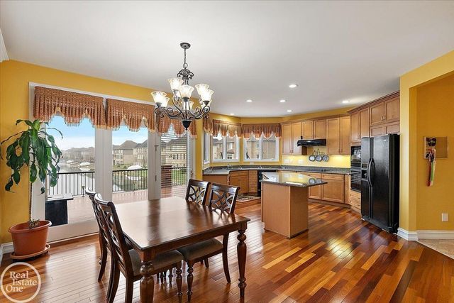 51577 Merry Lane, Shelby Twp, MI 48316