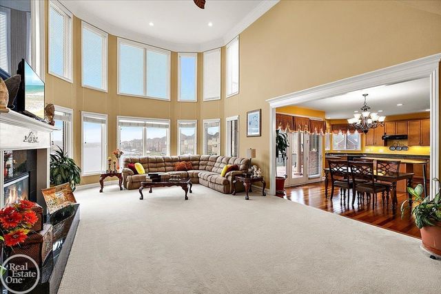 51577 Merry Lane, Shelby Twp, MI 48316