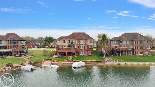 51577 Merry Lane, Shelby Twp, MI 48316