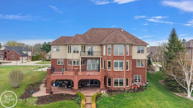 51577 Merry Lane, Shelby Twp, MI 48316