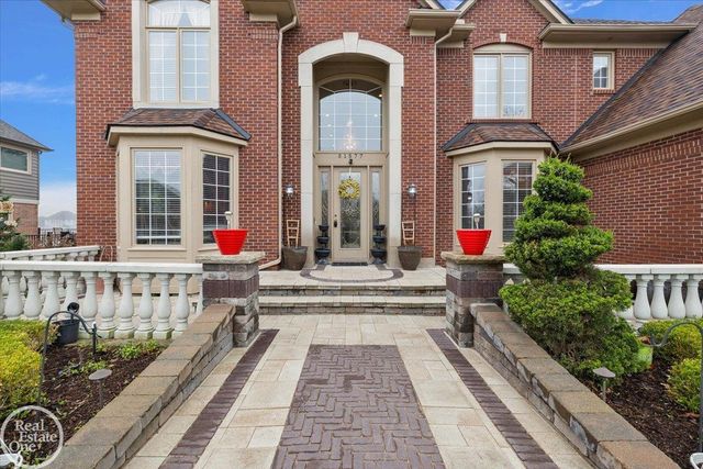 51577 Merry Lane, Shelby Twp, MI 48316