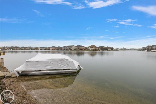 51577 Merry Lane, Shelby Twp, MI 48316