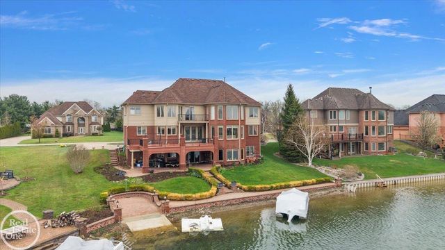 51577 Merry Lane, Shelby Twp, MI 48316