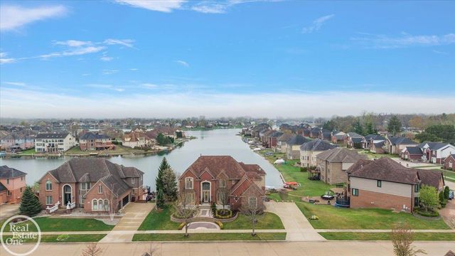51577 Merry Lane, Shelby Twp, MI 48316