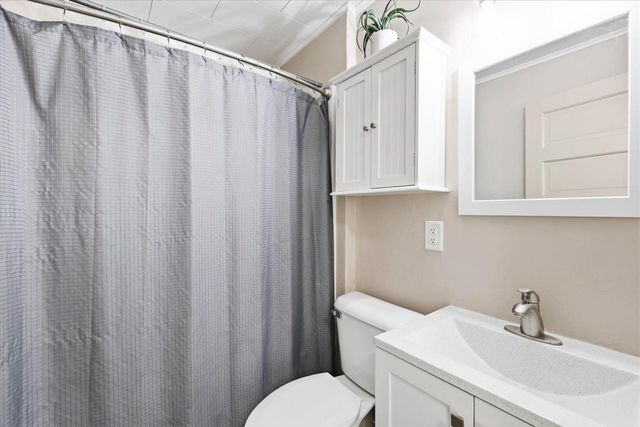 2412 CARLETON AVENUE, Appleton, WI 54915