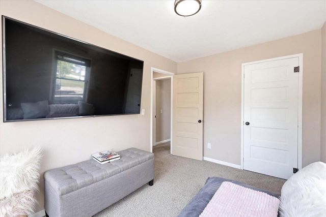 2412 CARLETON AVENUE, Appleton, WI 54915
