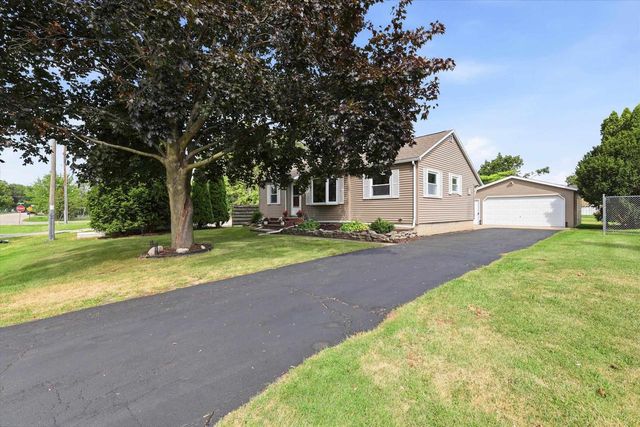 2412 CARLETON AVENUE, Appleton, WI 54915
