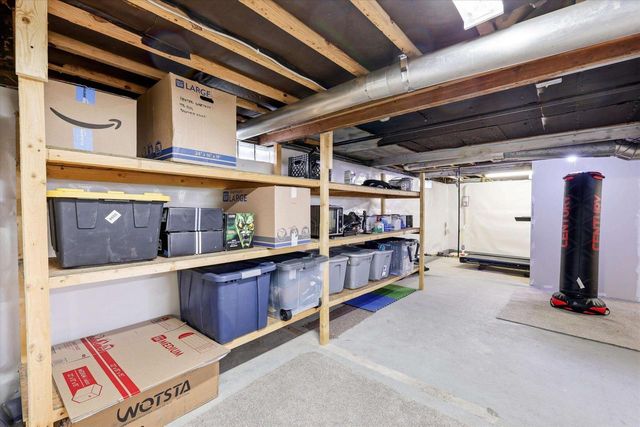 2412 CARLETON AVENUE, Appleton, WI 54915