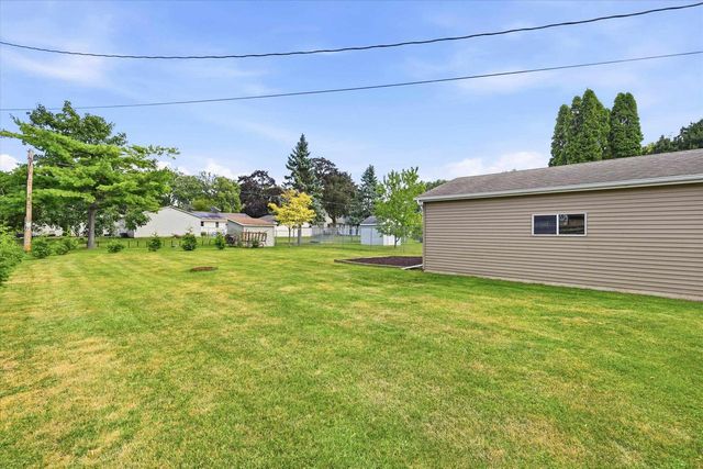 2412 CARLETON AVENUE, Appleton, WI 54915