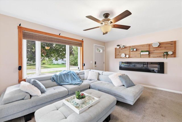 2412 CARLETON AVENUE, Appleton, WI 54915