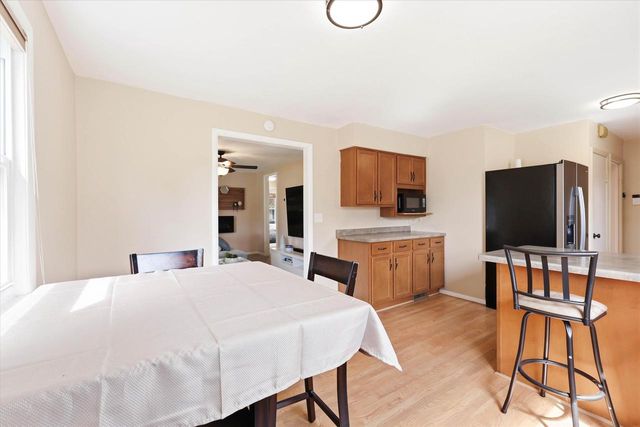 2412 CARLETON AVENUE, Appleton, WI 54915