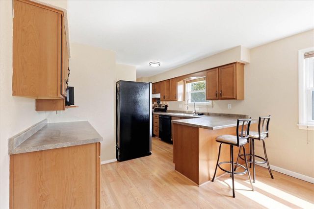 2412 CARLETON AVENUE, Appleton, WI 54915