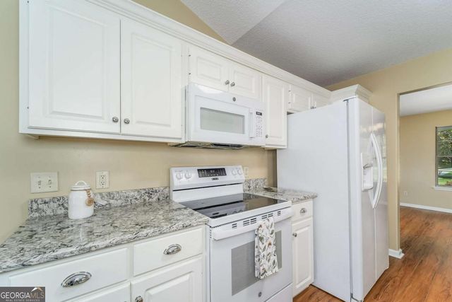 371 Summertree Road, Douglas, GA 31535