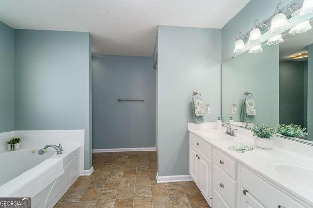 371 Summertree Road, Douglas, GA 31535