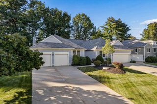 39 Saint Andrews Drive, Bedford, NH 03110