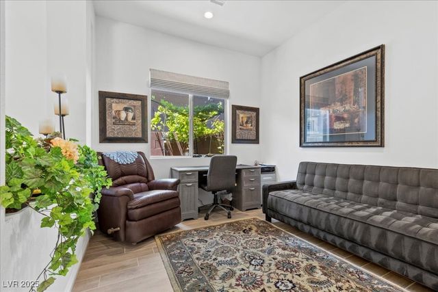 6722 Desert Crimson Street, Las Vegas, NV 89148