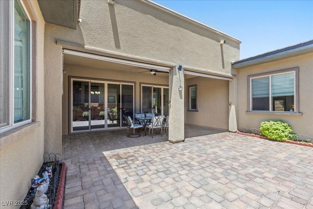 6722 Desert Crimson Street, Las Vegas, NV 89148