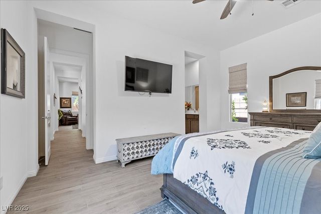 6722 Desert Crimson Street, Las Vegas, NV 89148