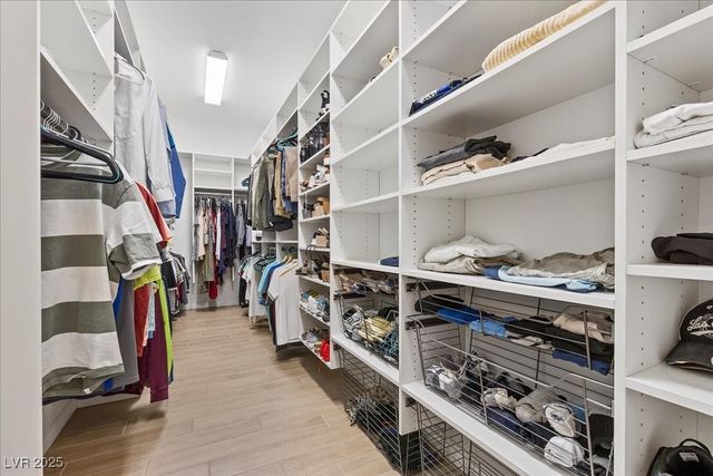 6722 Desert Crimson Street, Las Vegas, NV 89148