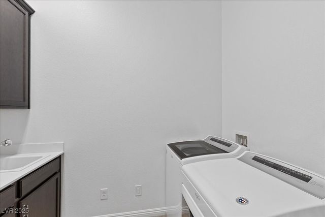 6722 Desert Crimson Street, Las Vegas, NV 89148