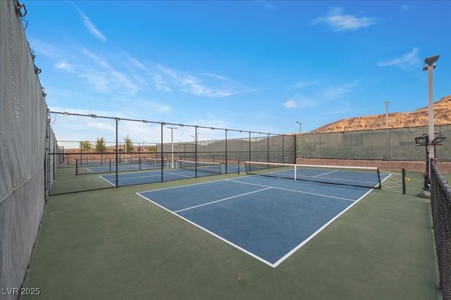 6722 Desert Crimson Street, Las Vegas, NV 89148