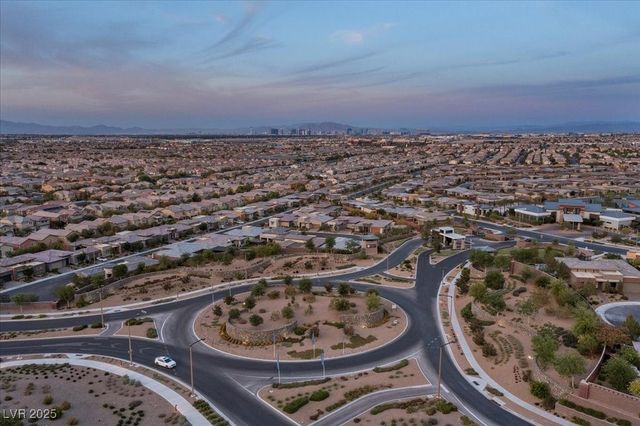 6722 Desert Crimson Street, Las Vegas, NV 89148