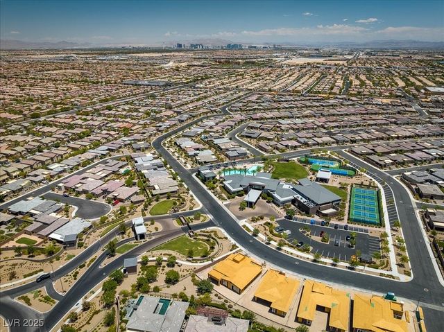 6722 Desert Crimson Street, Las Vegas, NV 89148