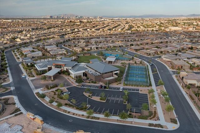 6722 Desert Crimson Street, Las Vegas, NV 89148