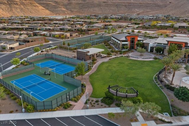 6722 Desert Crimson Street, Las Vegas, NV 89148