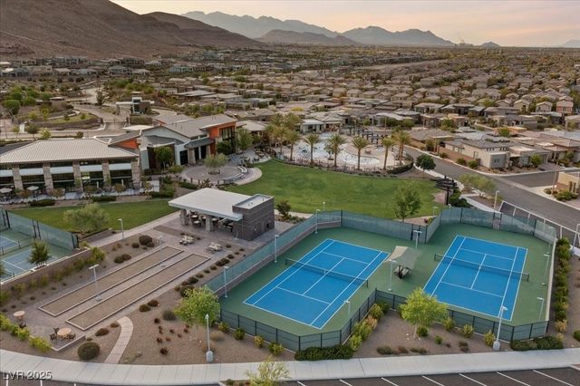 6722 Desert Crimson Street, Las Vegas, NV 89148