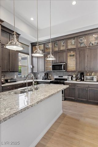 6722 Desert Crimson Street, Las Vegas, NV 89148