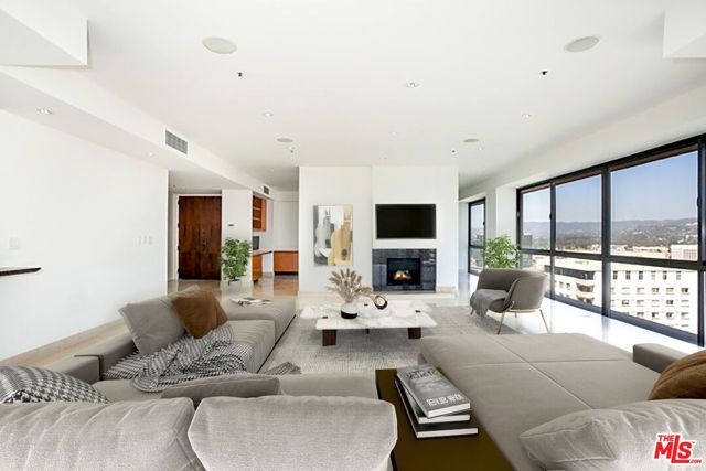 10750 Wilshire Boulevard 1602, Los Angeles, CA 90024