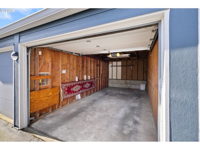 12600 Se FREEMAN Way 64, Milwaukie, OR 97222