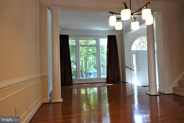 1115 CRESTFIELD DR, Rockville, MD 20850