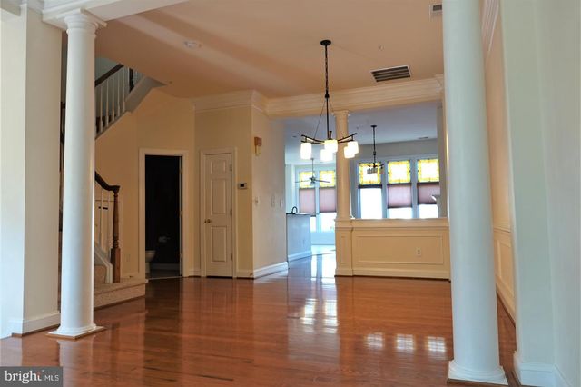 1115 CRESTFIELD DR, Rockville, MD 20850