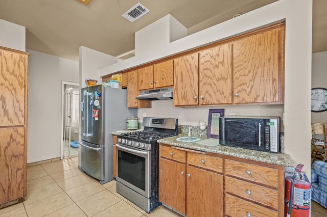 1857 W Westfield Avenue, Porterville, CA 93257