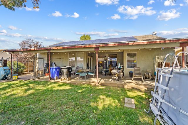 1857 W Westfield Avenue, Porterville, CA 93257