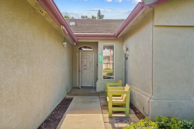 1857 W Westfield Avenue, Porterville, CA 93257