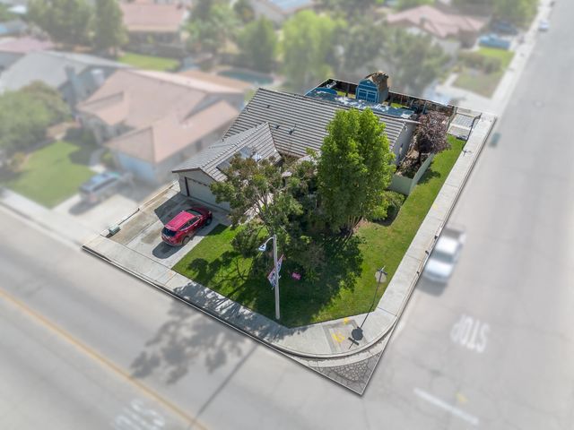 1857 W Westfield Avenue, Porterville, CA 93257