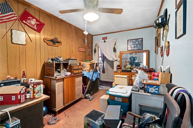 410 Pennsylvania Ave, Monaca, PA 15061