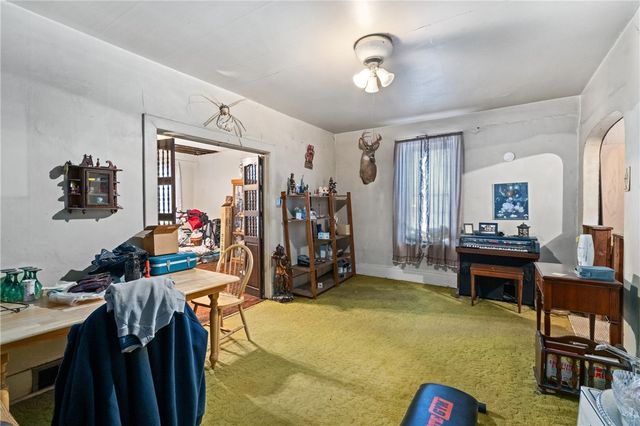 410 Pennsylvania Ave, Monaca, PA 15061