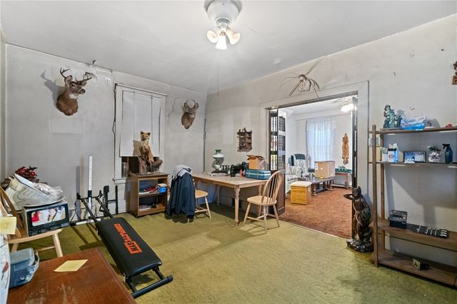 410 Pennsylvania Ave, Monaca, PA 15061