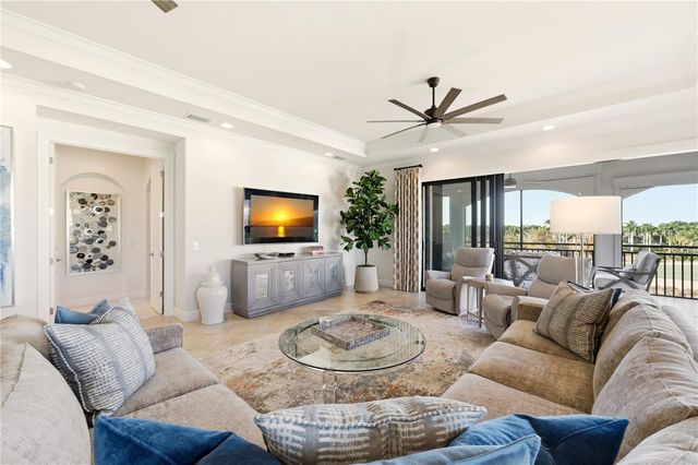 2555 MARQUESA ROYALE LANE PH 302, Naples, FL 34109