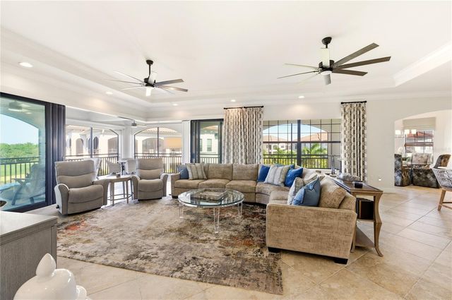2555 MARQUESA ROYALE LANE PH 302, Naples, FL 34109